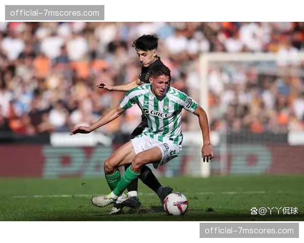 塞维利亚2-2皇家贝蒂斯，本赛季第二场安达卢西亚德比以平局收场